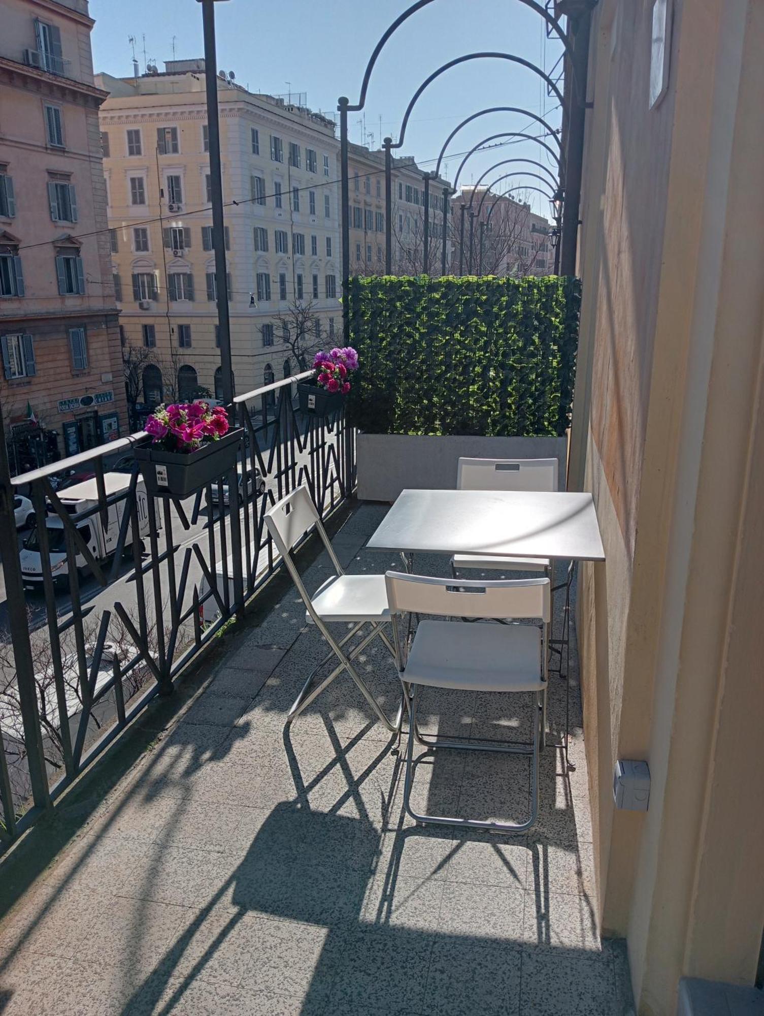 Vatican Home With Balcony روما المظهر الخارجي الصورة